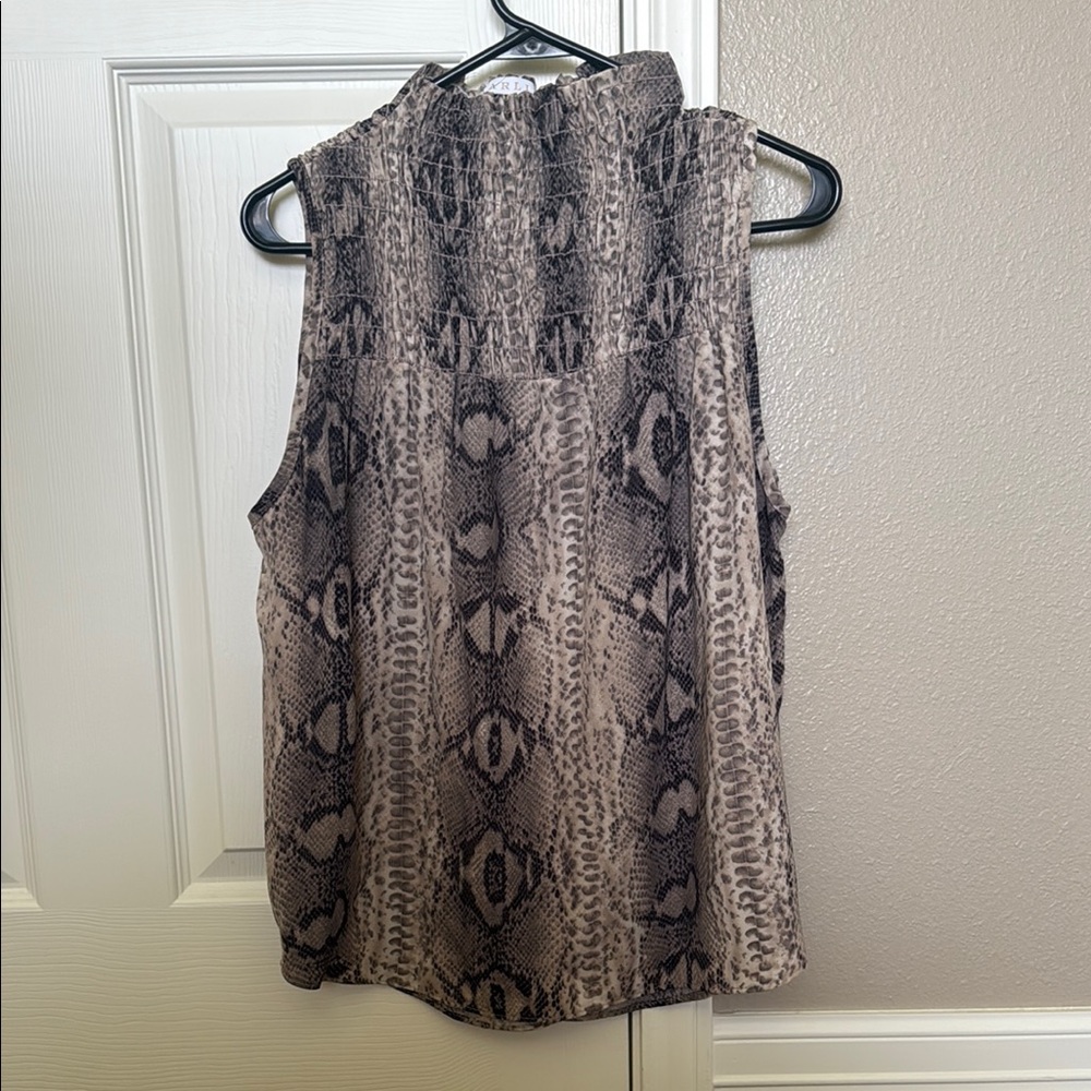 Karlie Gray and Black Sleeveless Blouse with Mandarin Collar